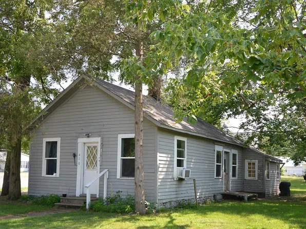 410 N Lagrave St, Paw Paw, MI 49079