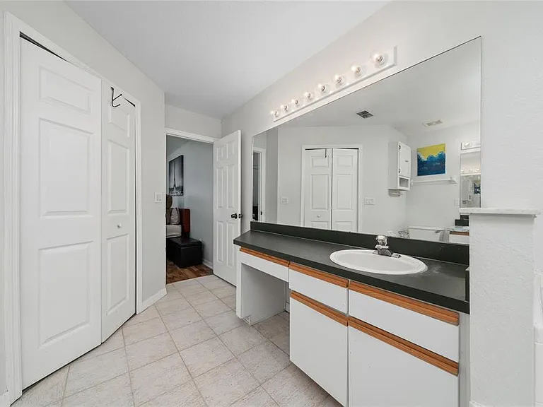 154 Bayhead St — Photo 17