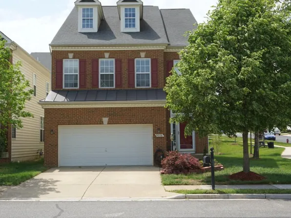 9570 Linnett Hill Dr, Lorton, VA 22079