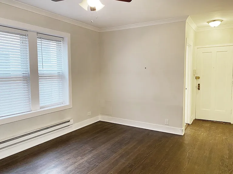 4218 N Clark St #2 — Photo 6