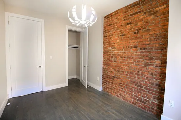 Rented by Elite NY Holdings | media 14