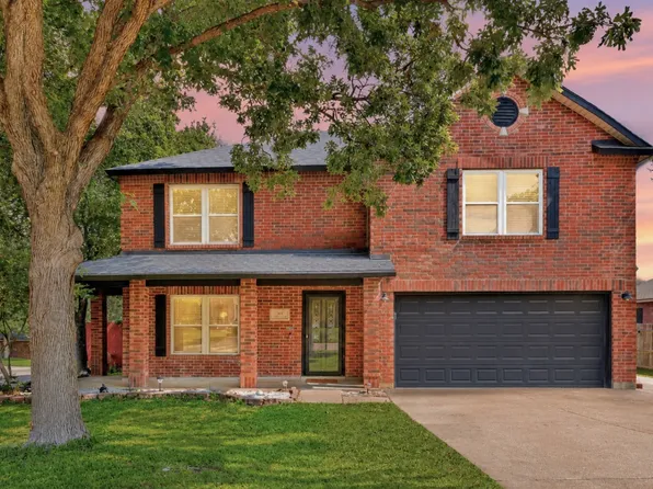 301 Cortland Cir, Roanoke, TX 76262