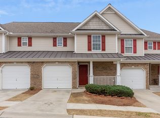 544 Fox Creek Xing, Woodstock, GA