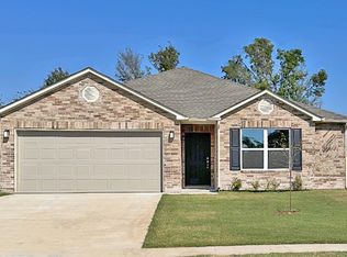 8422 E Queens St, Broken Arrow, OK 74014