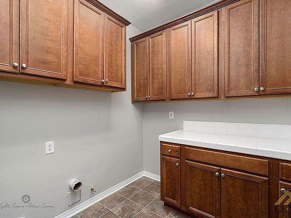 5th image of 5616 Segovia Way