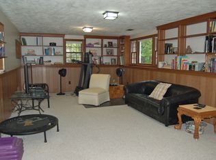 68 Cleveland Rd, Wellesley, MA 02481