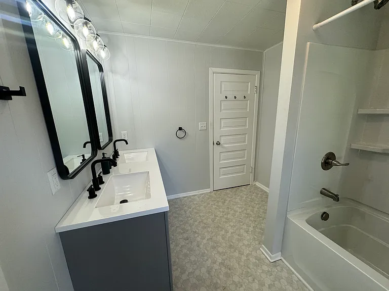 1532 Hamilton Ave NW #4 — Photo 10