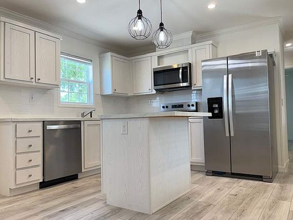 5th image of 605 Plumgrove Rd #C108