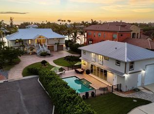 559 Bob Hope Dr, Nokomis, FL 34275