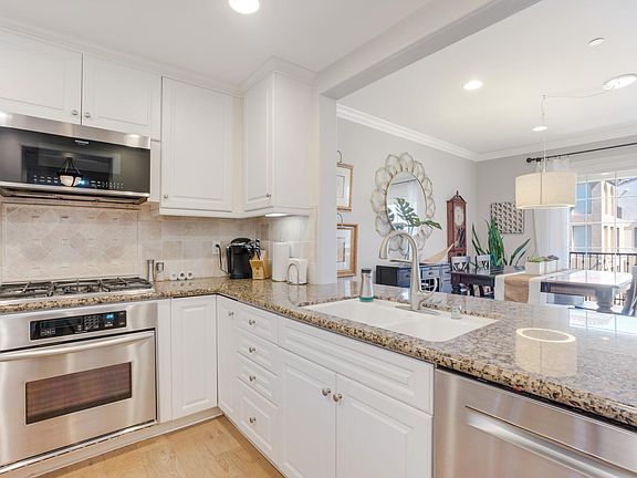 3rd image of 12975 Agustin Pl APT 327