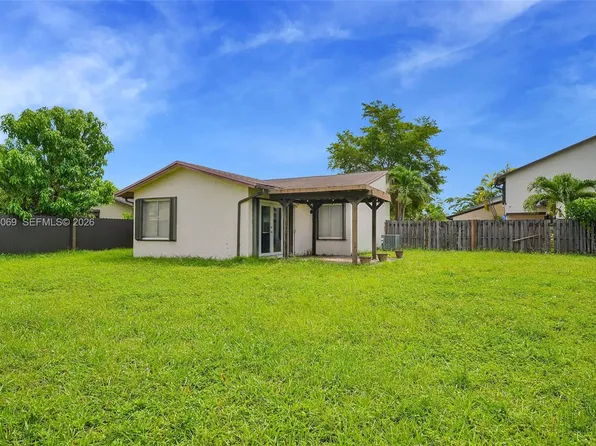 9786 SW 147th Ct, Miami, FL 33196