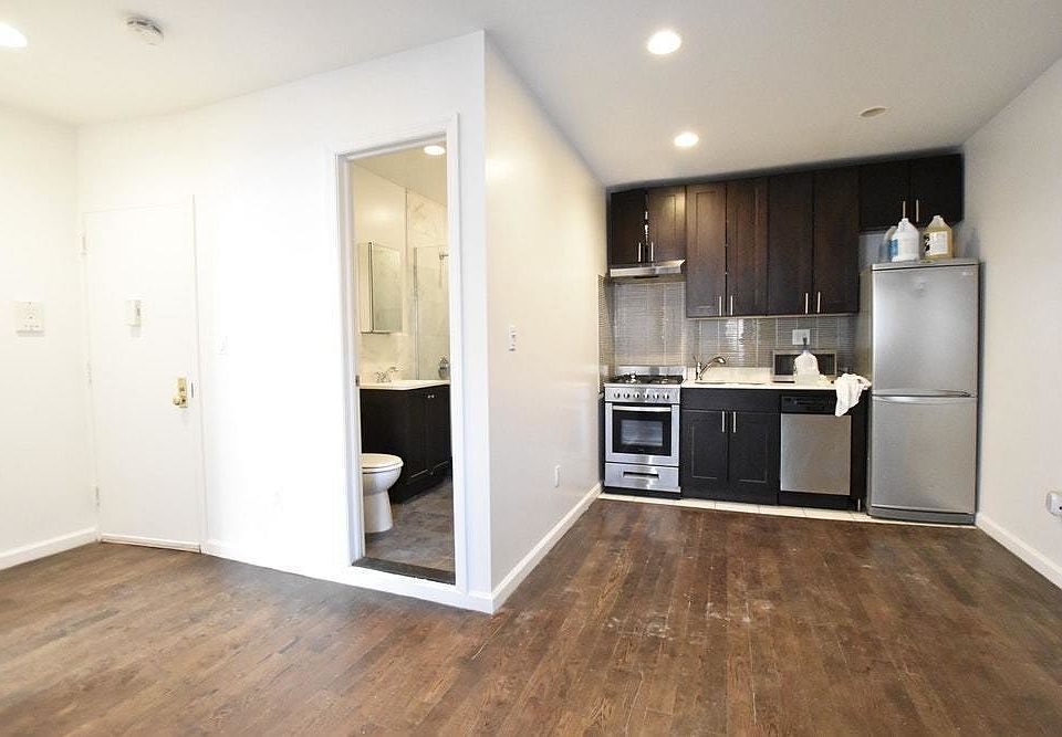 1st image of 196 Sackett St #F33
