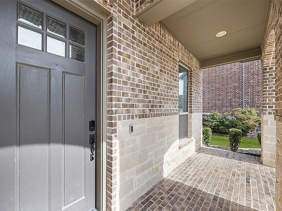 3rd image of 4220 Paddock Ln