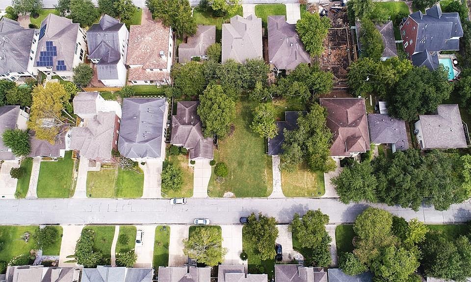2nd image of 4316 Verone St