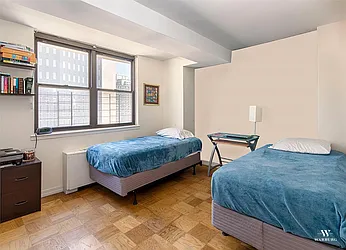 Rented by Warburg