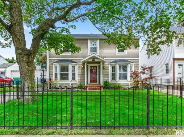 2613 W Barker Ave, West Peoria, IL 61604