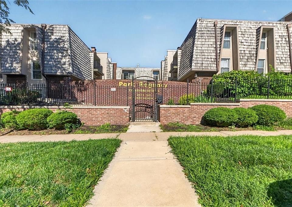1st image of 3608 Gillham Rd APT 26