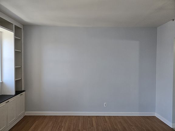 4th image of 5316 Pershing Ave APT 511