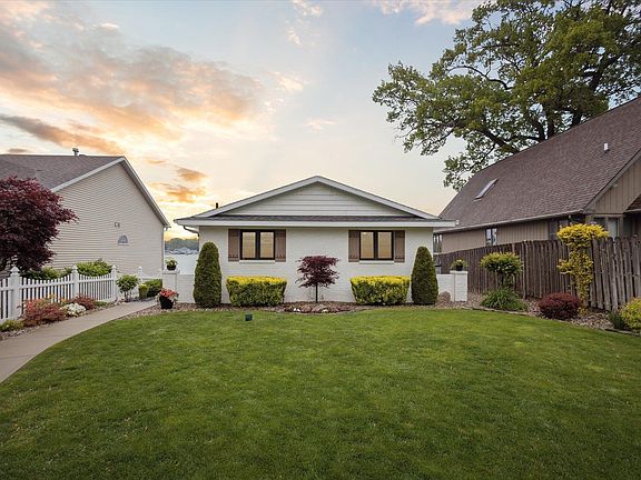 5th image of 26097 Lake Dr