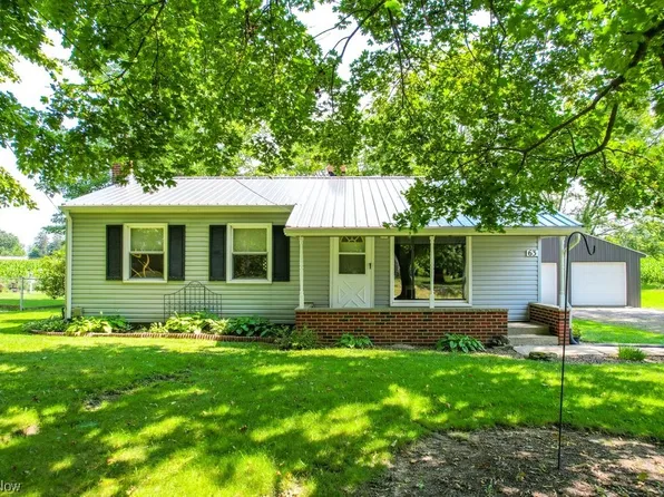 63 Park St, Marshallville, OH 44645