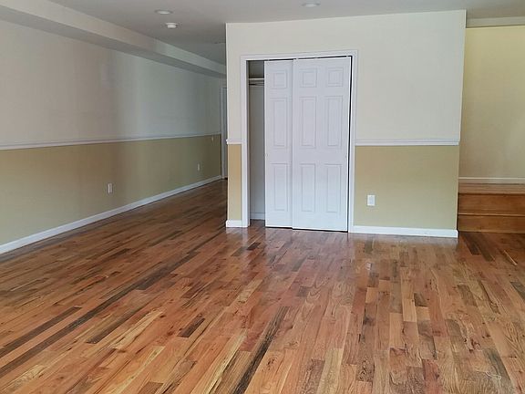 5th image of 4363 Carpenter Ave