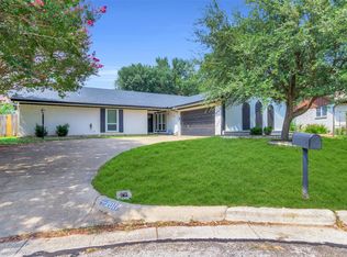 2017 Garden Oaks Dr, Arlington, TX 76012