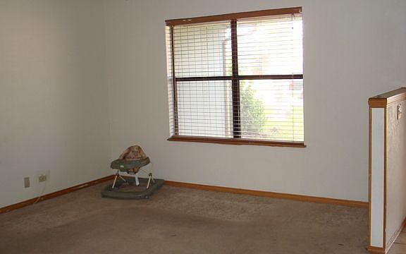 3rd image of 2112 Natchez Dr
