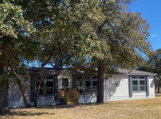 227 Longhorn Rd, Stockdale, TX 78160