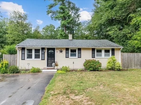 18 Carol Ave, Pembroke, MA 02359