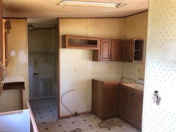 5th image of 1474 Deerrun Dr