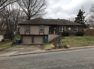 302 Gaines Rd, Excelsior Springs, MO 64024