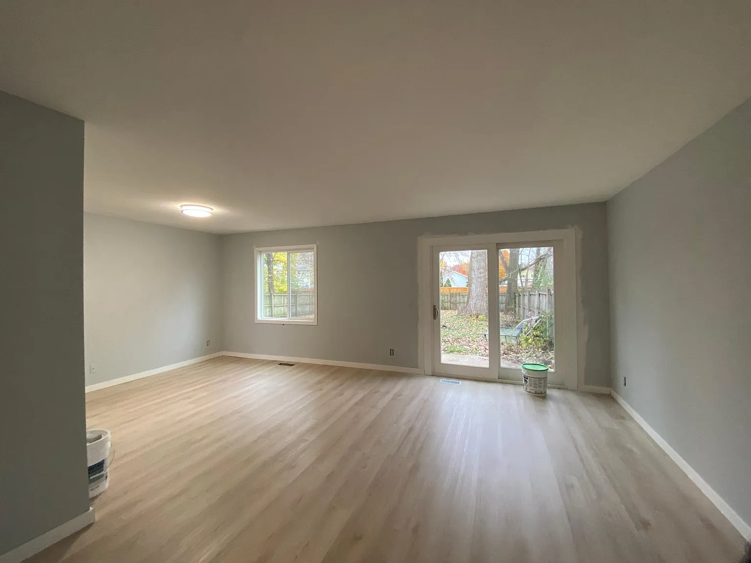 3 bed, 2.5 bath, 1600 sqft, $2,350 — Photo 1