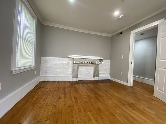 4th image of 35 Humphreys St APT 2B