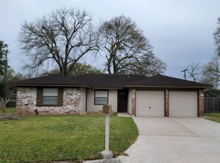 3706 Chadwick Dr, Alvin, TX 77511