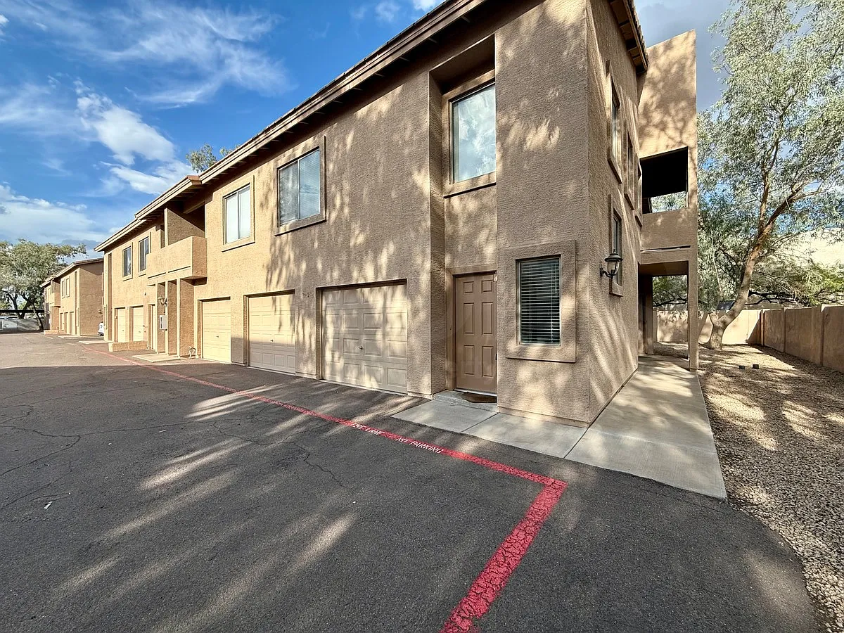 2 bed, 2.0 bath, $1,550 — Photo 1
