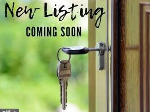288 Hadley Dr, Falling Waters, WV 25419