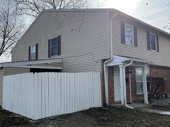 2nd image of 4961 Oakwood Trl #1