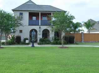 508 Shore Dr, Youngsville, LA 70592