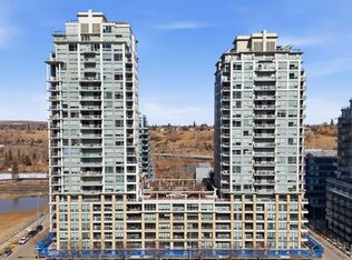 222 SE Riverfront Ave SW #825, Calgary, AB T2P 0X2