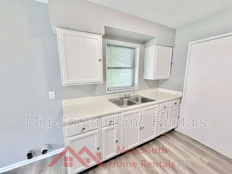 1730 Tahiti Ln — Photo 6