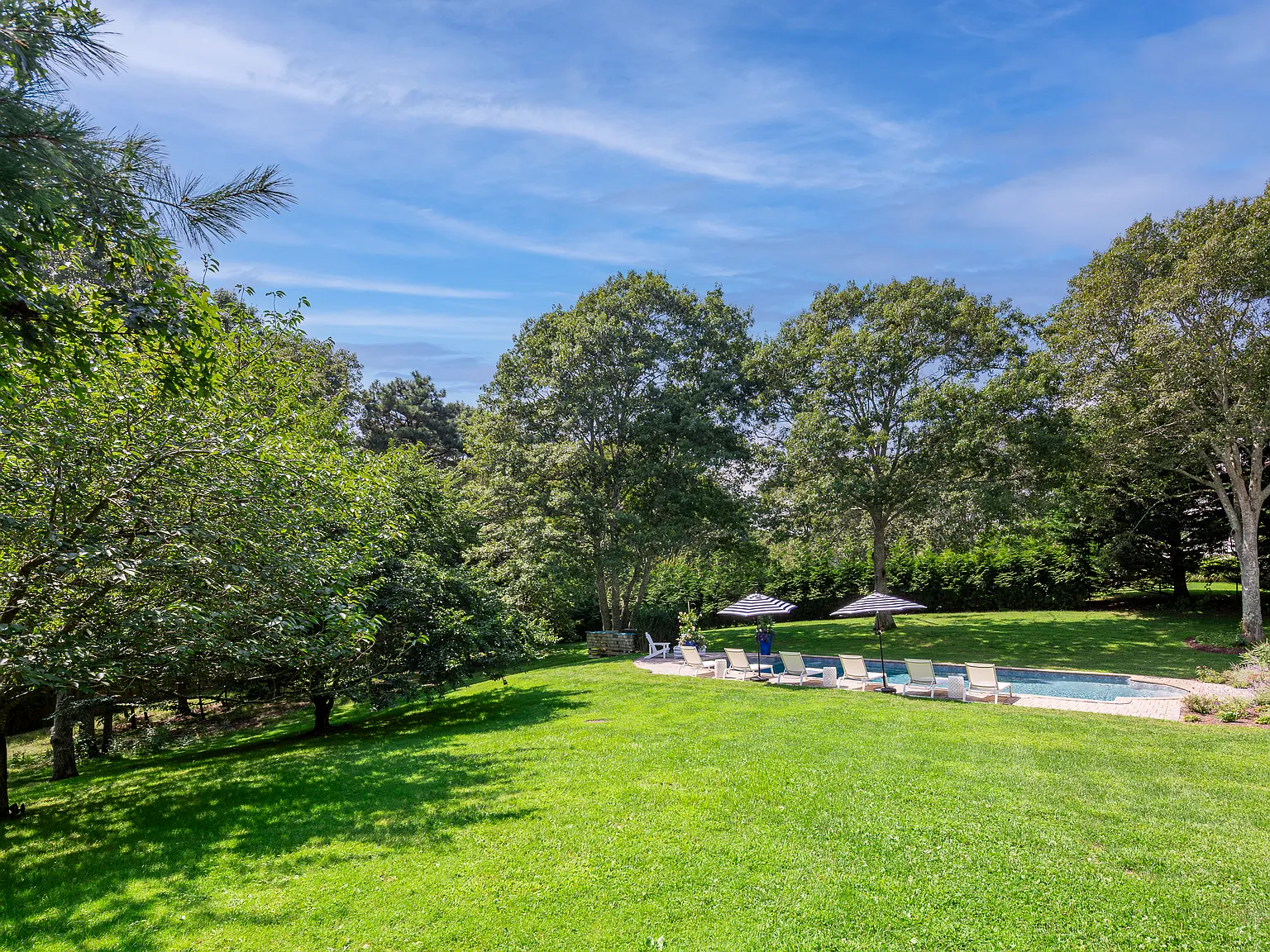 Discover Your Southampton Oasis: Stylish Rental Living Awaits — Photo 2
