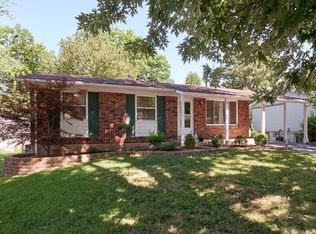2643 Bennington Pl, Maryland Heights, MO 63043