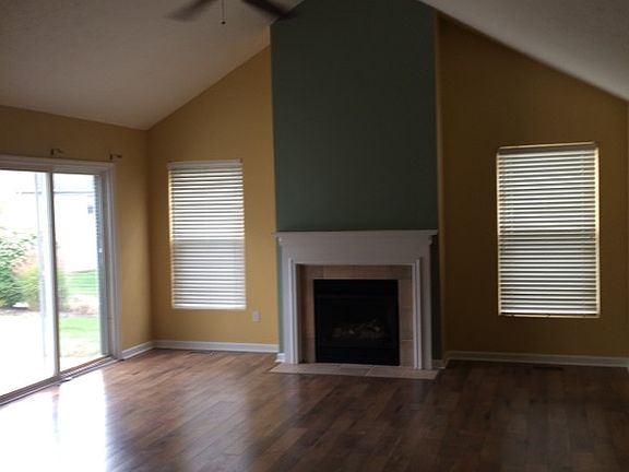 2nd image of 5563 Saint Thomas Ln Unit 34