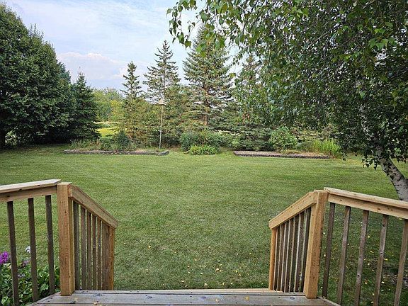 3rd image of 807 Garden Dr SW