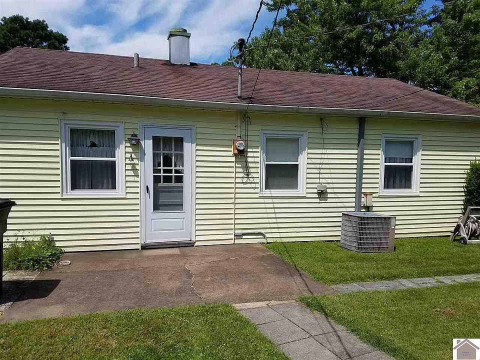 2nd image of 2820 Cornell St