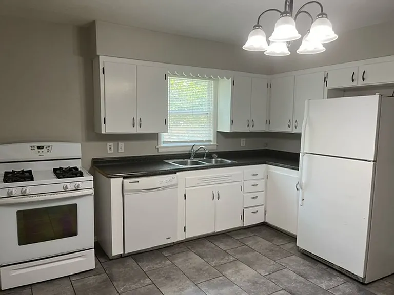 202 Clinkscales Rd — Photo 7