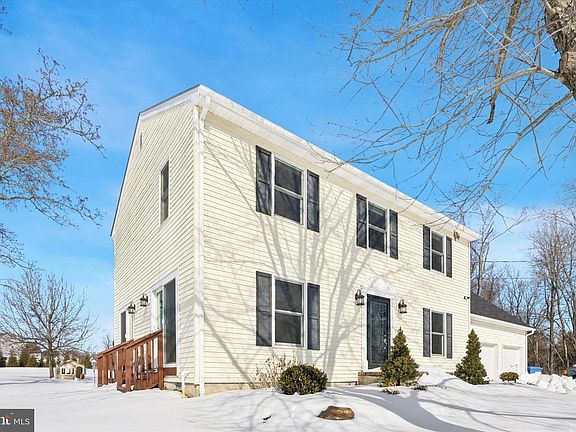 3rd image of 347 Moods Rd