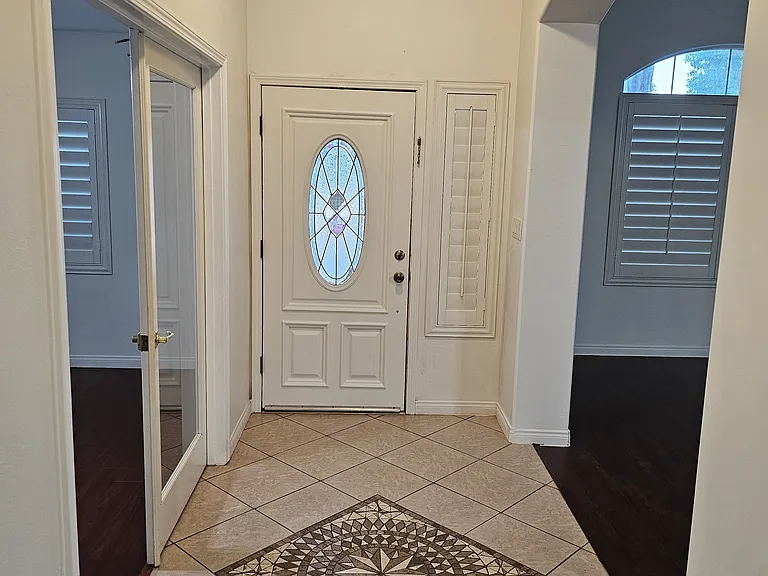 12706 Crystal Cove Ave — Photo 8