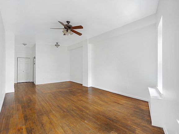 4th image of 99 Bank St APT 3G