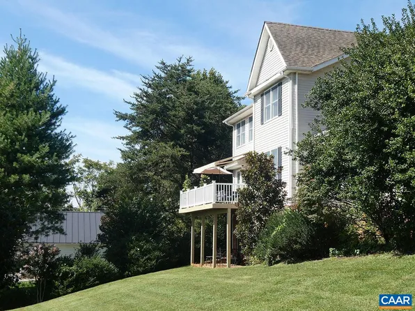 1666 Franklin Dr, Charlottesville, VA 22911